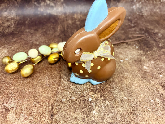 Шоколадов великденски заек от ръчно изработен шоколад