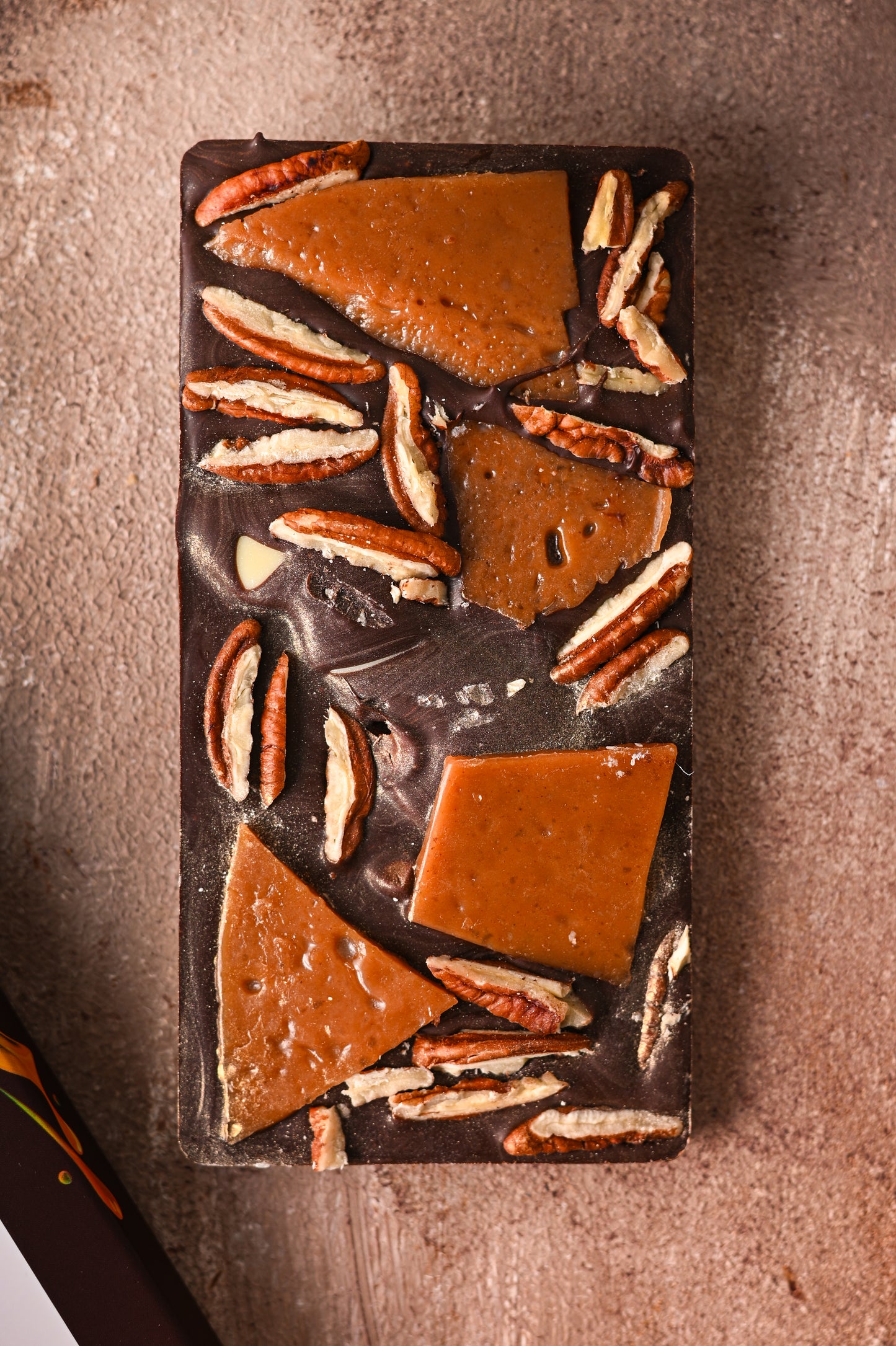 Ръчно изработен шоколад за нея и него